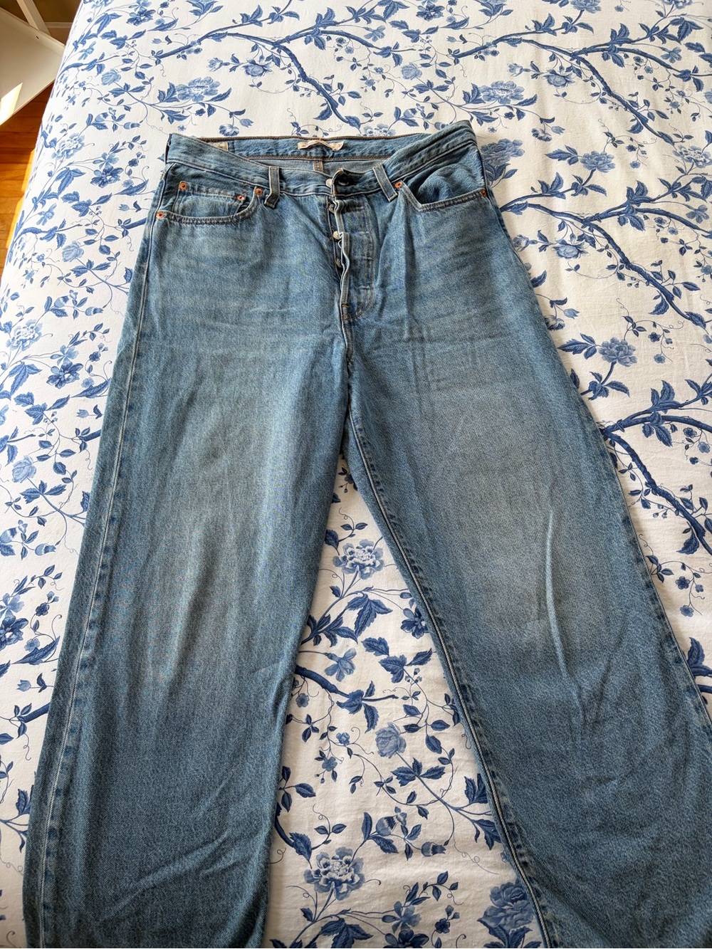 Levi’s women’s Light Blue Denim Jeans